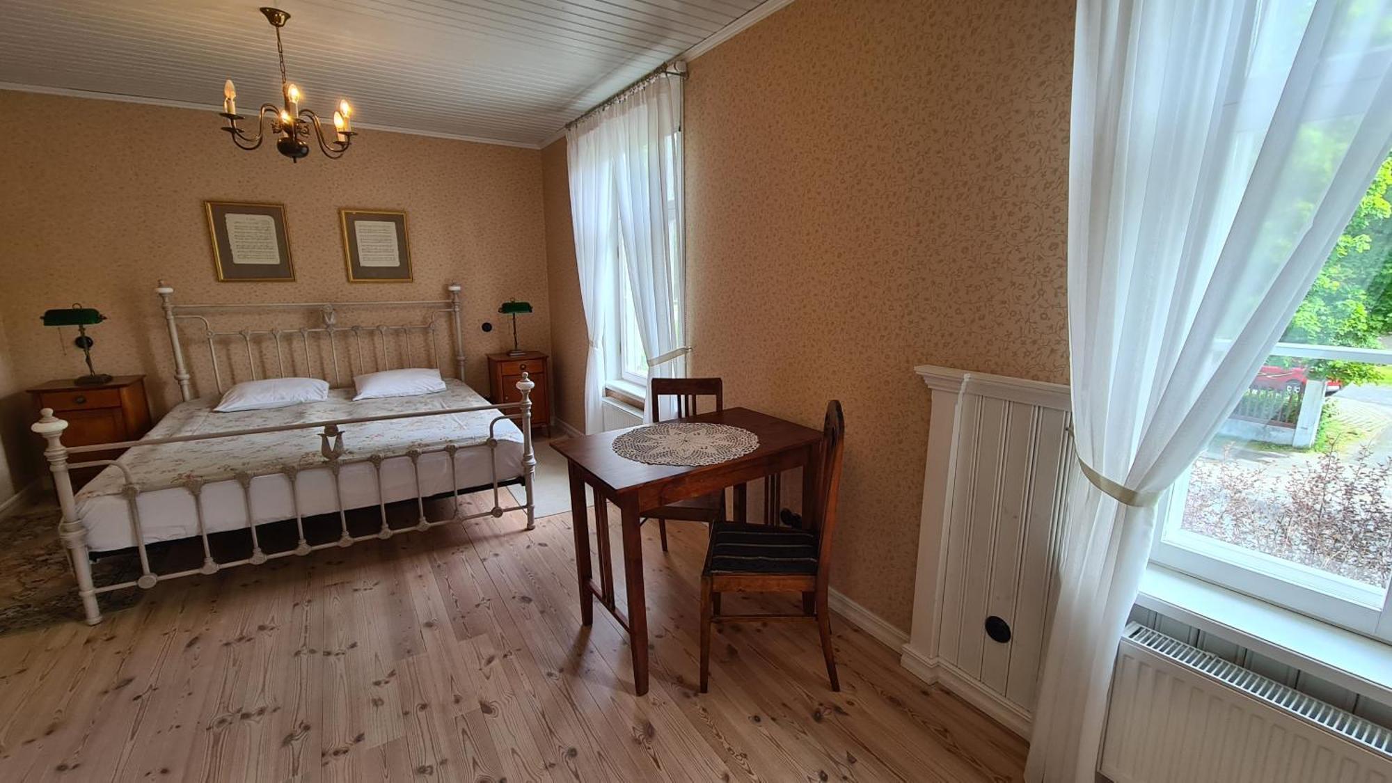 Lahe Guesthouse Haapsalu Esterno foto